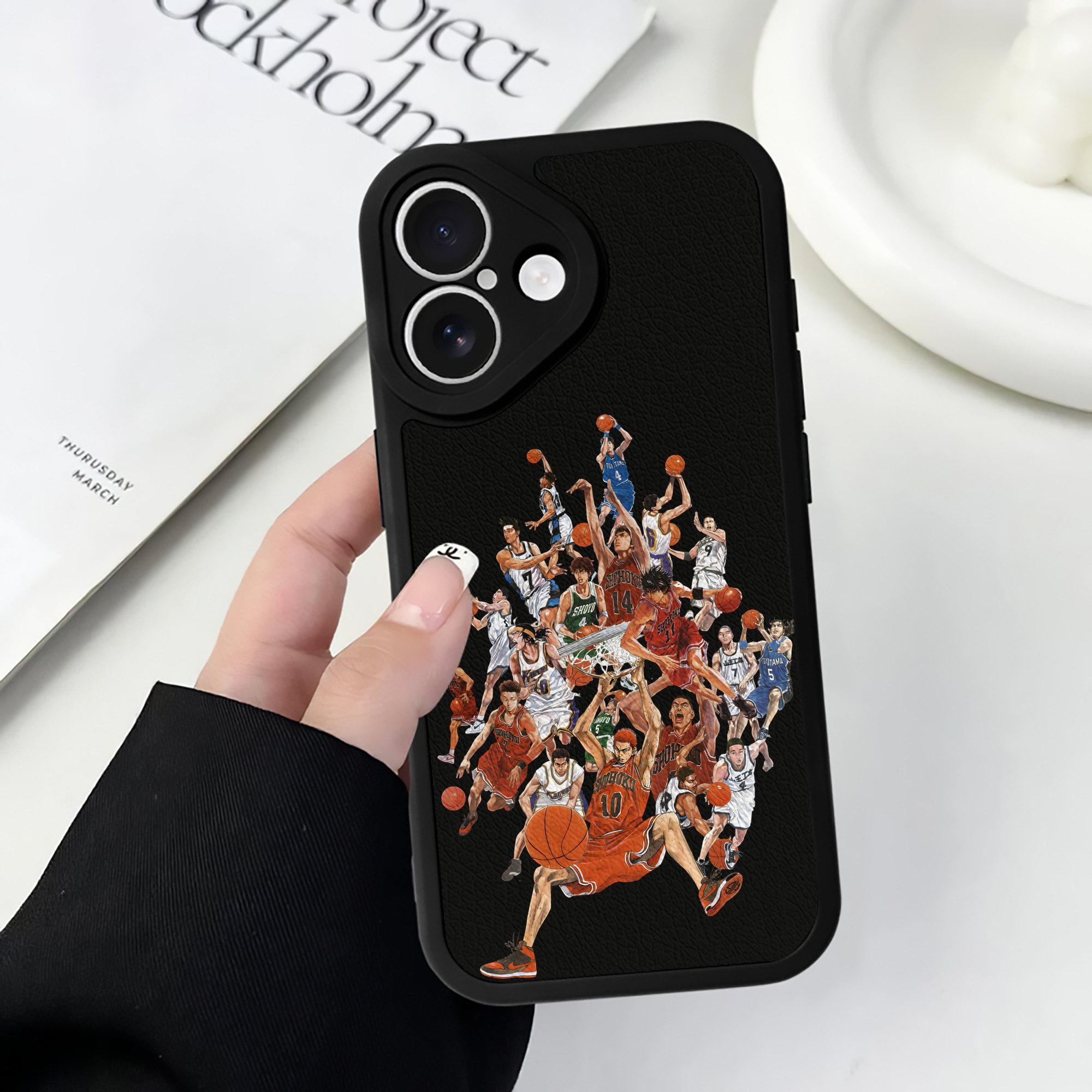 （画像用） SLAM DUNK／スラムダンク 【iPhone 16シリーズ対応】シリコンスマホケース（レザー調） 材質：シリコン